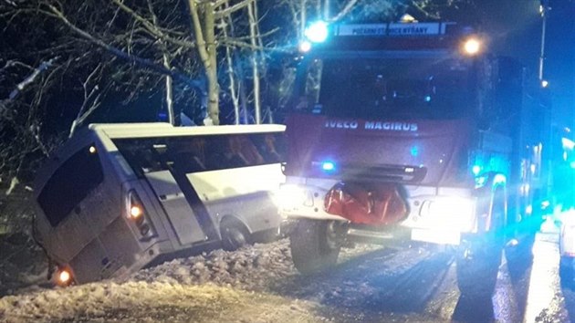 Nehoda na silnici mezi Ostrovem u Stříbra na Tachovsku a Heřmanovou Hutí na Plzeňsku (7. února 2019)