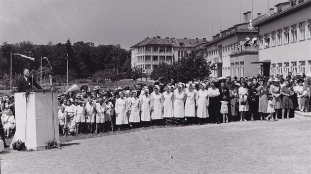 V roce 1947 byl slavnostně vyhlášen plán postavit v areálu novou nemocnici za přispění krajanů z USA. Nevyšel.
