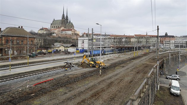 Novini si mohli 6. nora 2019 prohldnout historick stavdla v jin sti brnnskho hlavnho ndra. Na snmku je vhled z okna stavdla smrem k ndra.