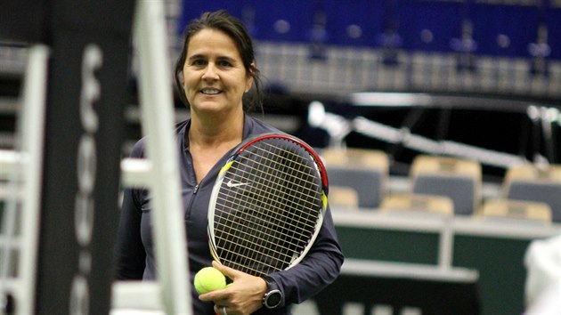 Conchita Martnezov bhem trninku na Fed Cup v Ostrav.