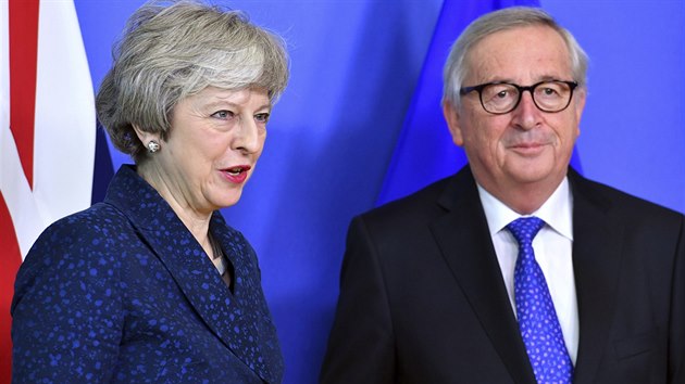 Pedseda Evropsk komise Jean-Claude Juncker (vpravo) a britsk premirka Theresa Mayov v Bruselu (7. nora 2019)