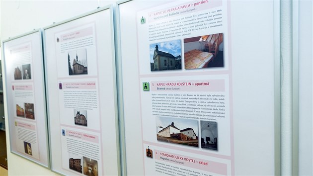 Michaela Bučková zmapovala nynější využití 55 bývalých církevních objektů v Olomouckém kraji. Výsledek shrnuje její výstava v olomoucké Vědecké knihovně.