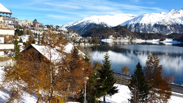 Svat Moic na behu jezera Moritzer See je nejstar alpskou turistickou destinac, jednm z nejproslulejch zimnch lyaskch stedisek svta a vyhlenou adresou svtov smetnky.