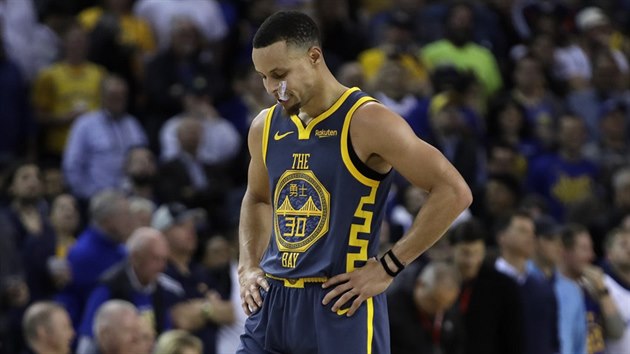 Stephen Curry z Golden State po porce s Philadelphi.