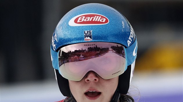 Americk lyaka Mikaela Shiffrinov v cli obho slalomu v Mariboru