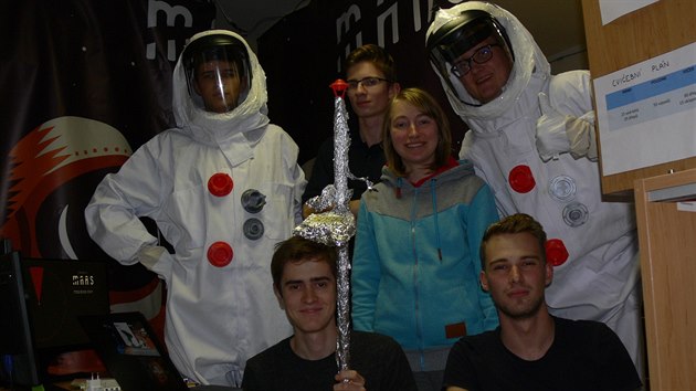 Martin Bravanský a další mladí lidé se účastnili simulované Expedice Mars.