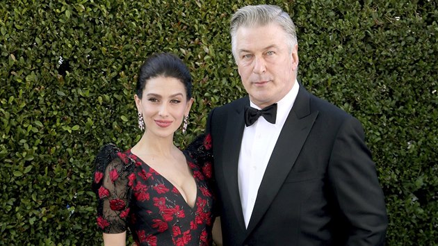 Alec Baldwin a jeho manželka Hilaria Baldwinová na Screen Actors Guild Awards (Los Angeles, 27. ledna 2019)