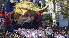 Karneval v italském msteku Viareggio (2017)