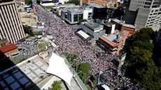 Venezuelané protestují proti vlád Nicoláse Madura. (2. února 2019)