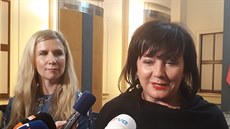 Ministryn financí Alena Schillerová za ANO a Kateina Valachová z SSD...