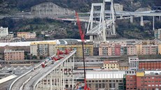 Za�ala demolice Morandiho mostu v italském Janov�. (7. února 2019)