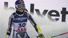 Ester Ledecká v cíli kombinačního slalomu na MS v Aare.