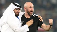 Katarské fotbalisty dovedl k asijskému titulu trenér Felix Sanchez Bas (vpravo).