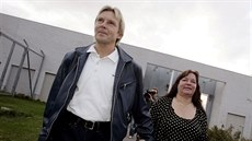 Matti Nykänen v roce 2005 po propu�t�ní z v�zení, doprovází ho jeho tehdej�í...