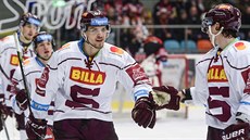 Úto�ník Ji�í Smejkal (uprost�ed) tvo�í spole�n� s Luká�em Rouskem a Kevinem...