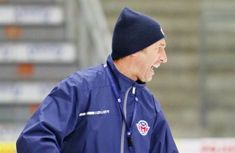 Václav Prospal na tréninku hokejist eských Budjovic.