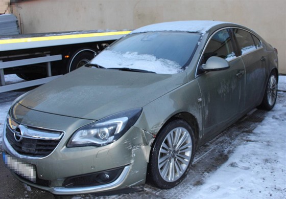 Ukradený vůz Opel Insignia obviněný recidivista, který má do roku 2025 soudní...