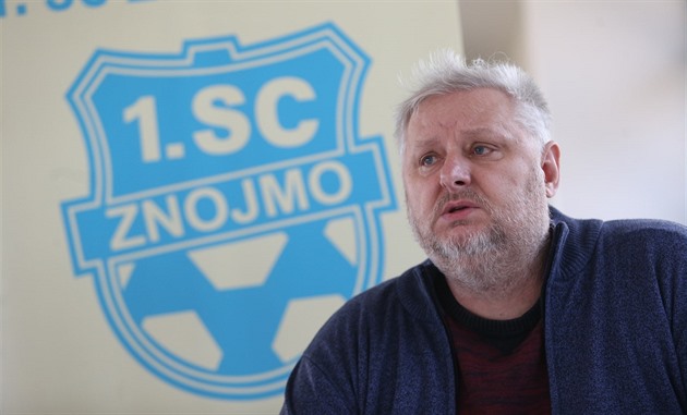 Prokeš ječel na rozhodčí, ale šlo mu jen o vlastní kapsu. Exmajitel Znojma o korupci