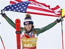 Americk lyaka Mikaela Shiffrinov se raduje z vtzstv ve slalomu na...