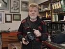 Na tyi stovky historickch fotoapart m ve sv sbrce Antonn Vlek z...