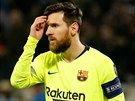 Lionel Messi z Barcelony bhem utkání Ligy mistr v Lyonu.