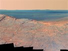 Panorama ze západní strany kráteru Endeavour (23. erven 2014)