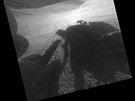 Snímek z Marsu poízený vozítkem Opportunity pi przkumu v beznu 2016.