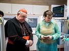 Kardinl Dominik Duka navtvil v hoovick nemocnici Oddlen nsledn a...