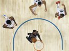 LeBron James smeuje v Utkání hvzd NBA.