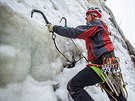 Horolezci na 30metrovm krkonoskm ledopdu v Labskm dole (8. 2. 2019)