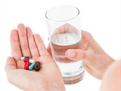 léky voda pacient medikace