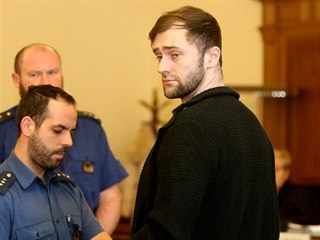 Josef Kopriva je obviněný, že se pokusil zabít Františka Divokého tím, že jej...
