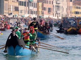 Benátský karneval vznikl zejm jako oslava vítzství Benátské republiky nad...