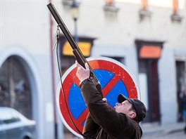 Myslivci v eském Brod v nedli v pokraovali v odstelu pemnoených divokých...