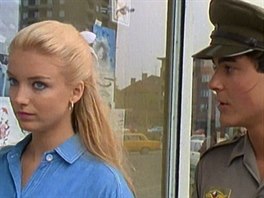 Eva Vejmělková a Martin Zounar v seriálu Chlapci a chlapi (1988)