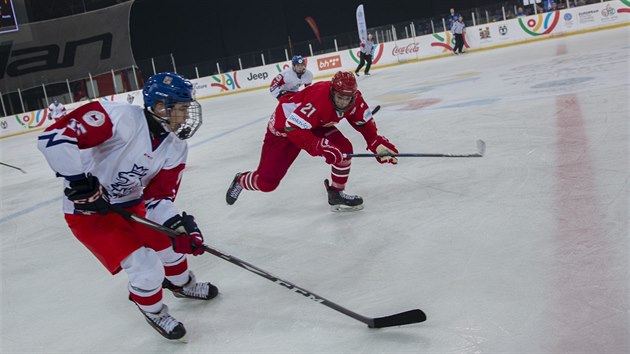 Momentka z finálového souboje českých mladíků s Běloruskem. Český tým na Evropském zimním olympijském festivalu mládeže v Sarajevu nakonec hokejový turnaj vyhrál.