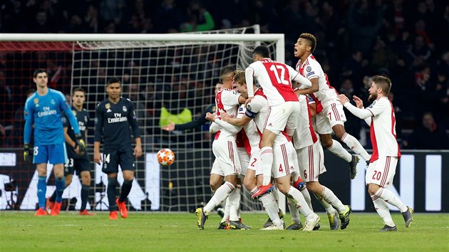 Radost, kter netrvala dlouho. Gl Ajaxu proti Realu odvolalo video.