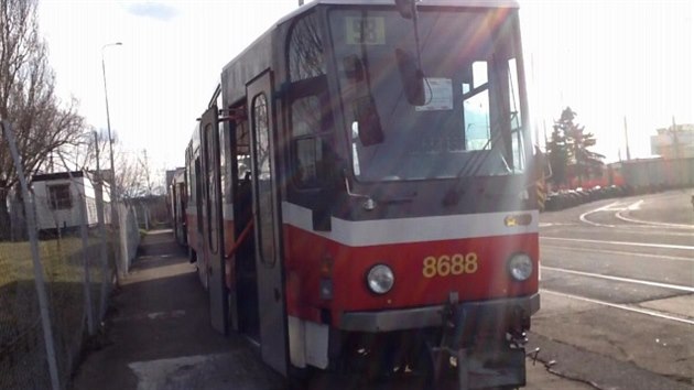 Tramvaje se prodvaj za minimln cenu 350 tisc korun. vtinou jsou funkn.