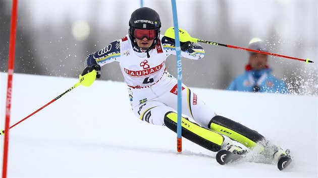 Anna Swennov Larssonov v prvnm kole slalomu na mistrovstv svta v Aare.