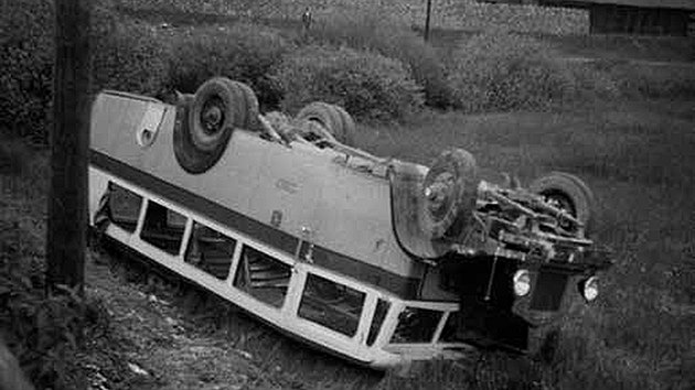 koln vlet na Kivoklt v roce 1936 skonil nehodou. Kolize se obela bez vnjch zrann, Zikmund utrpl zrann na hlav.