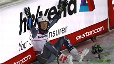 Norský ly�a� Henrik Kristoffersen oslavuje titul mistra sv�ta. V Aare ovládl...