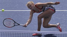 Kateina Siniaková ve druhém kole turnaje v Dubaji, kde po boji podlehla Pete...