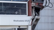Na praských Vinohradech zaala plánovaná demolice souboru budov Transgas. (15....