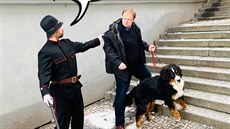 Starosta Prahy 3 Ji�í Ptá�ek a pes místostarosty �t�pána �trébla Otík