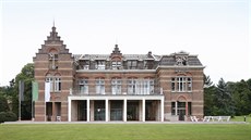 Finalista soute Mies van der Rohe Award: rekonstrukce psychiatrické kliniky v...