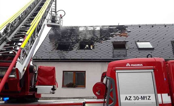 Zásah hasi u poáru azylového domu v Dalov u ternberka. (21. února 2019))
