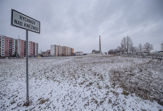 Plocha zhruba 28 tisíc tvereních metr vedle sídlit Mírová v Rychnov nad...