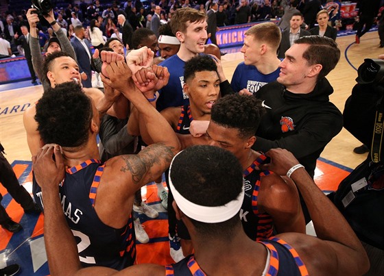 Basketbalisté New York Knicks uspli v Madison Square Garden, výhra nad San...