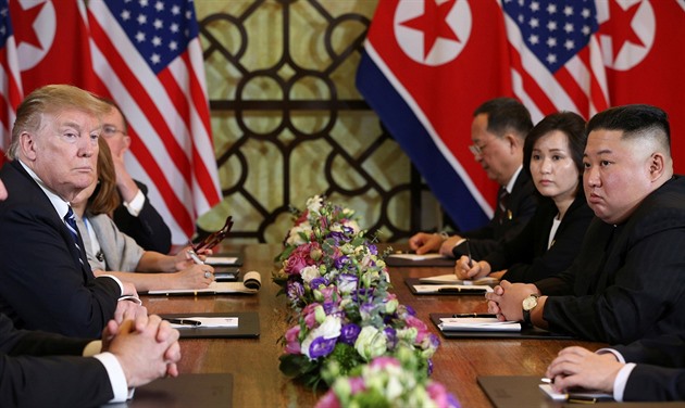 Možná ano, bylo by to vzrušující, nevyloučil Trump schůzku s Kim Čong-unem