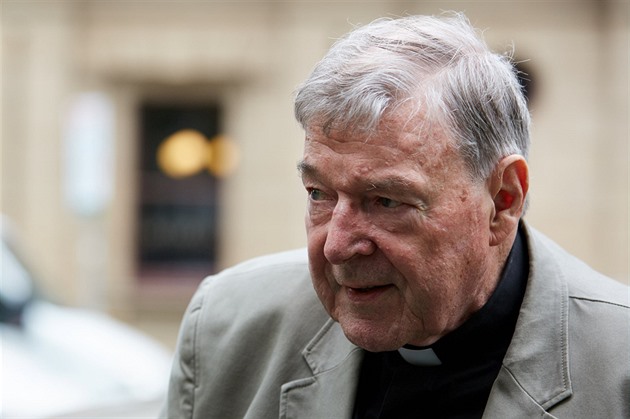 Zemřel kardinál Pell, kdysi třetí muž Vatikánu. Za zneužívání byl rok ve vězení